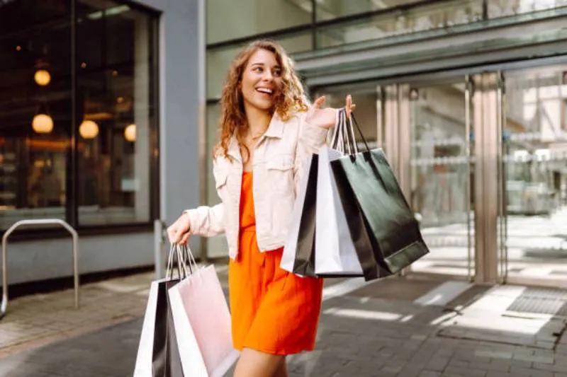 Aprovecha y realiza tus compras. / iStock