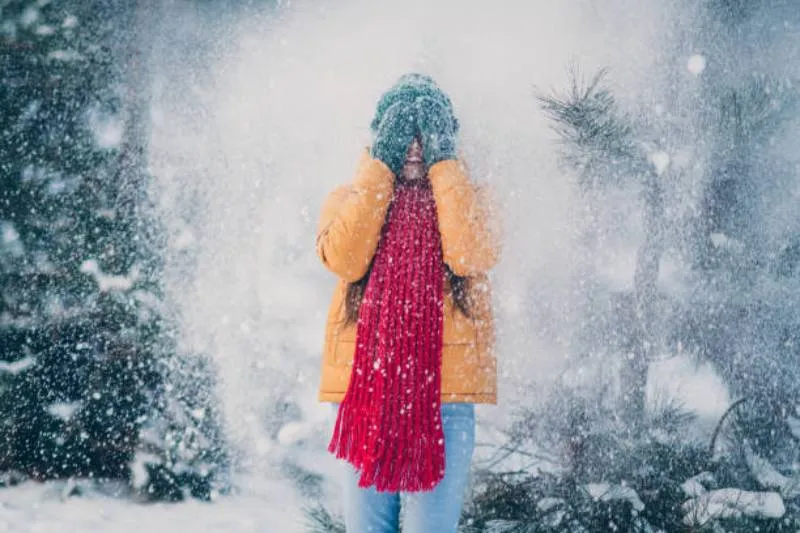 Las bajas temperaturas y la altitud son factores clave para la formación de nieve. / iStock