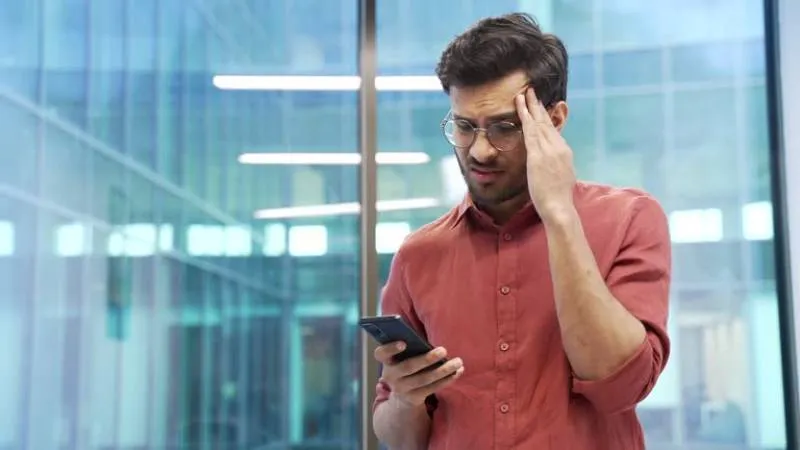 El síndrome de la vibración fantasma hace que el cerebro perciba vibraciones que el teléfono nunca emitió. / iStock