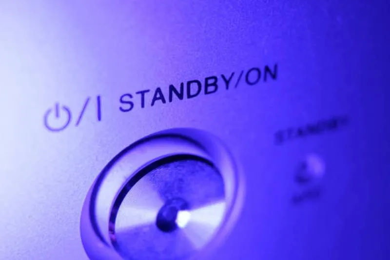 El modo stand-by continúa gastando electricidad/iStock