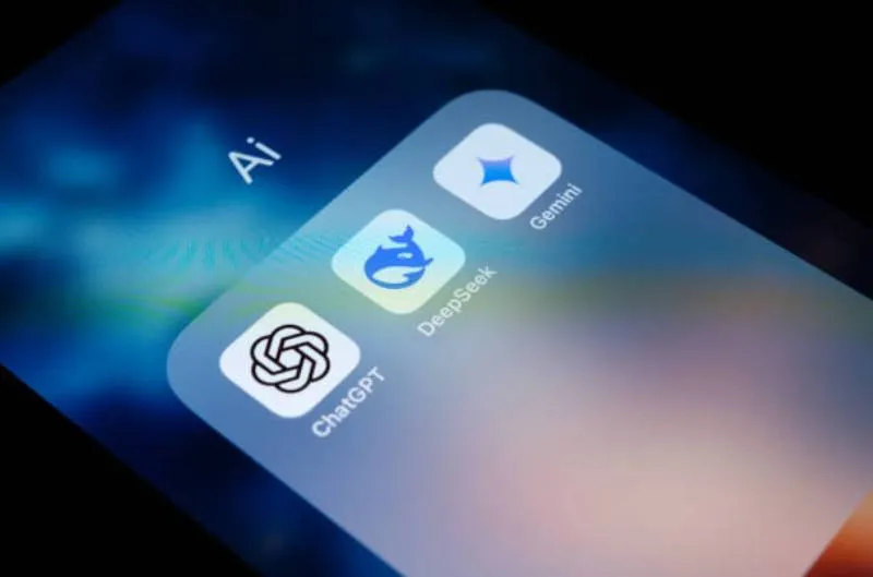 OpenAI refuerza la seguridad en ChatGPT mientras amplía funciones para adultos verificados. / iStock