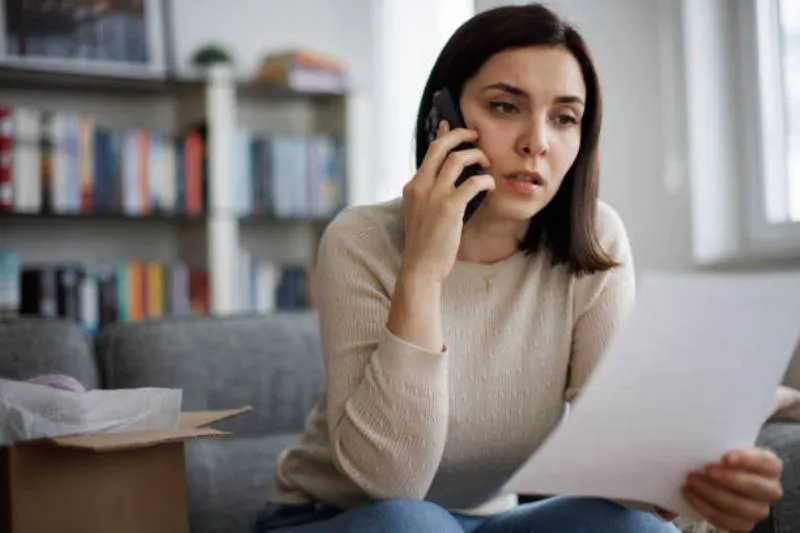 Los consumidores pueden reportar precios no respetados o promociones incumplidas al Teléfono del Consumidor. / iStock