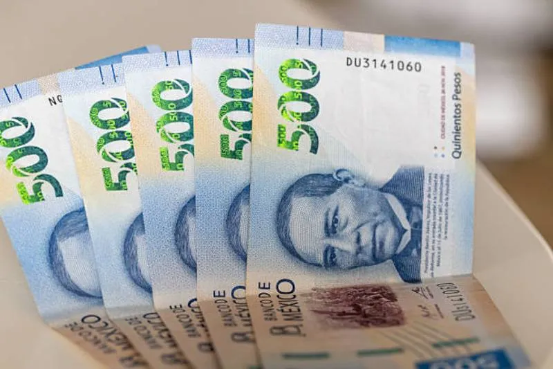 El aguinaldo representa al menos 15 días de salario, aunque algunas empresas otorgan más. / iStock