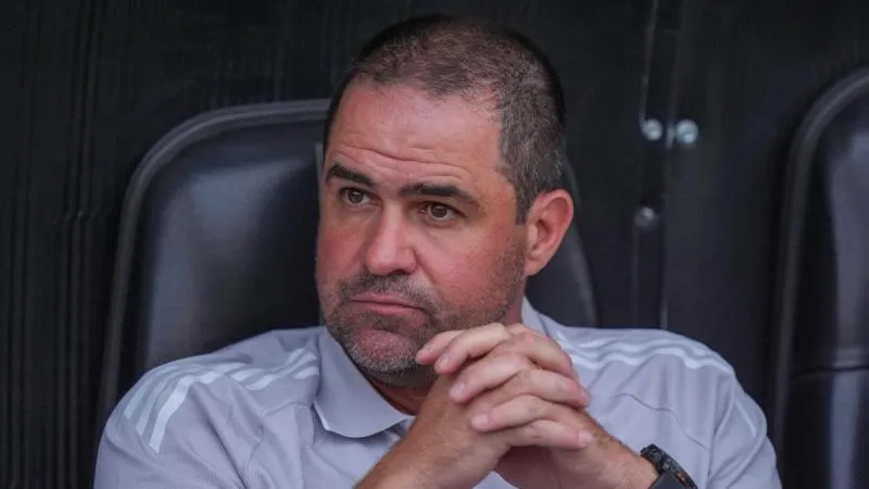 Jardine en el banquillo durante un partido | IMAGO7