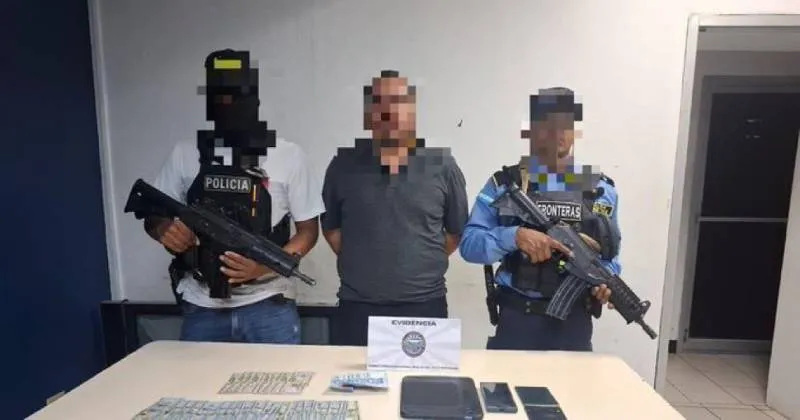 La policía de Honduras detuvo a un piloto mexicano en el aeropuerto de Tegucigalpa/X