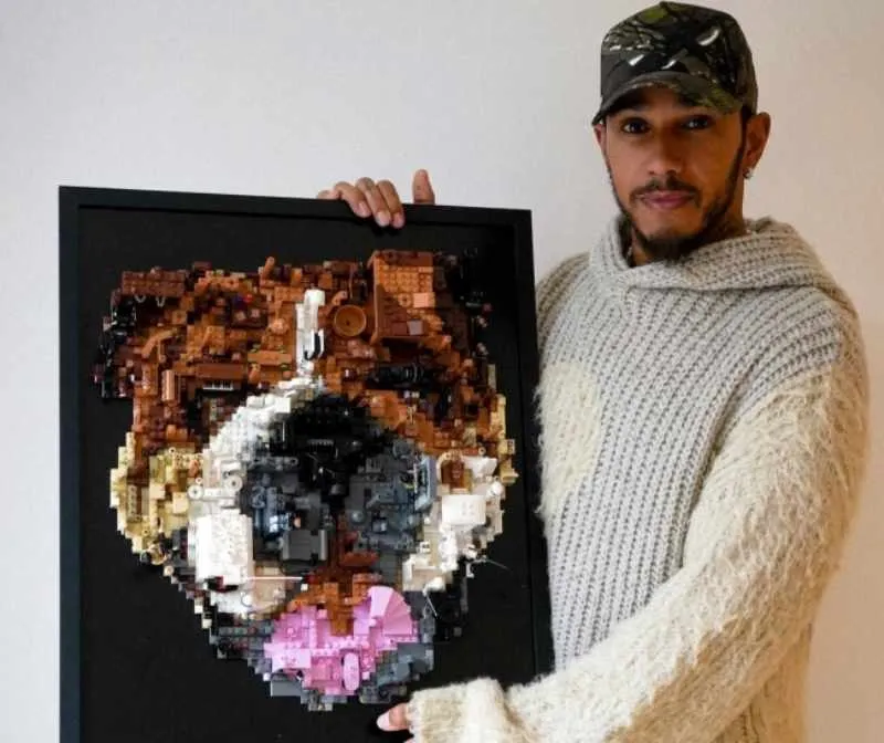Homenaje a Roscoe, mascota de Lewis Hamilton | INSTAGRAM