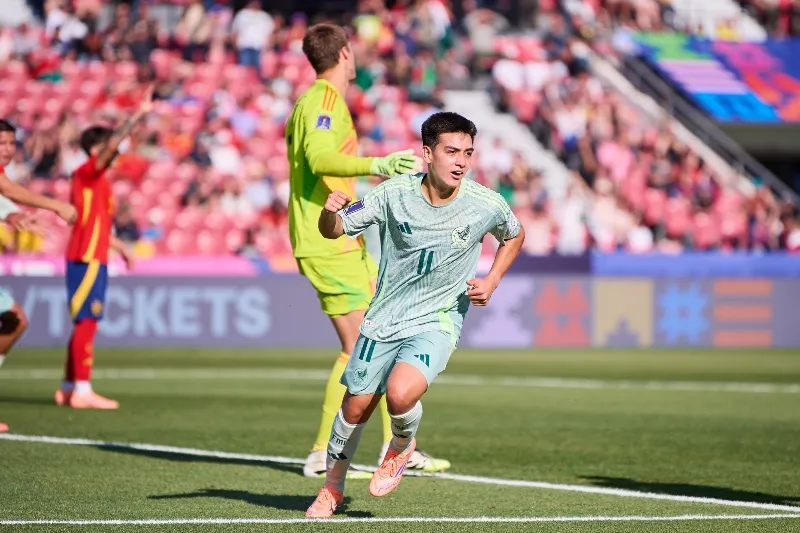 Mora celebra uno de sus goles vs España en el Mundial Sub 20 | MEXSPORT
