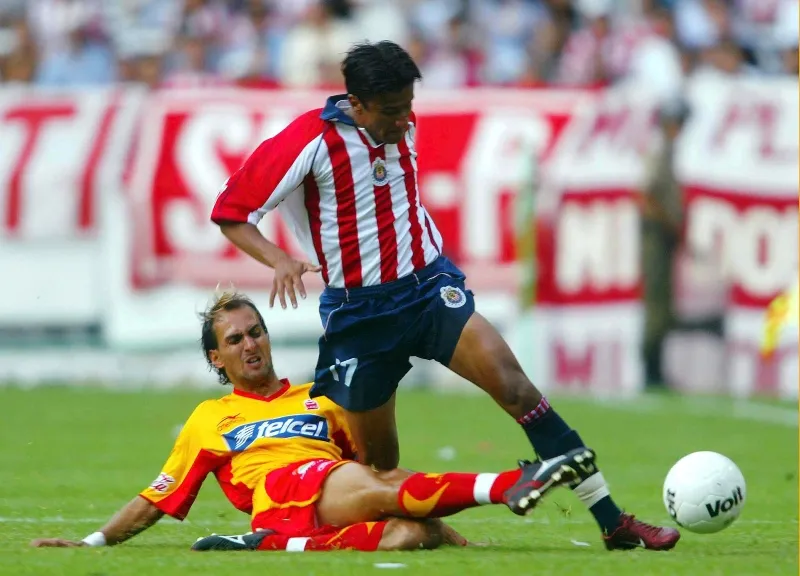 Alonso Sandoval en un partido de Chivas | MEXSPORT