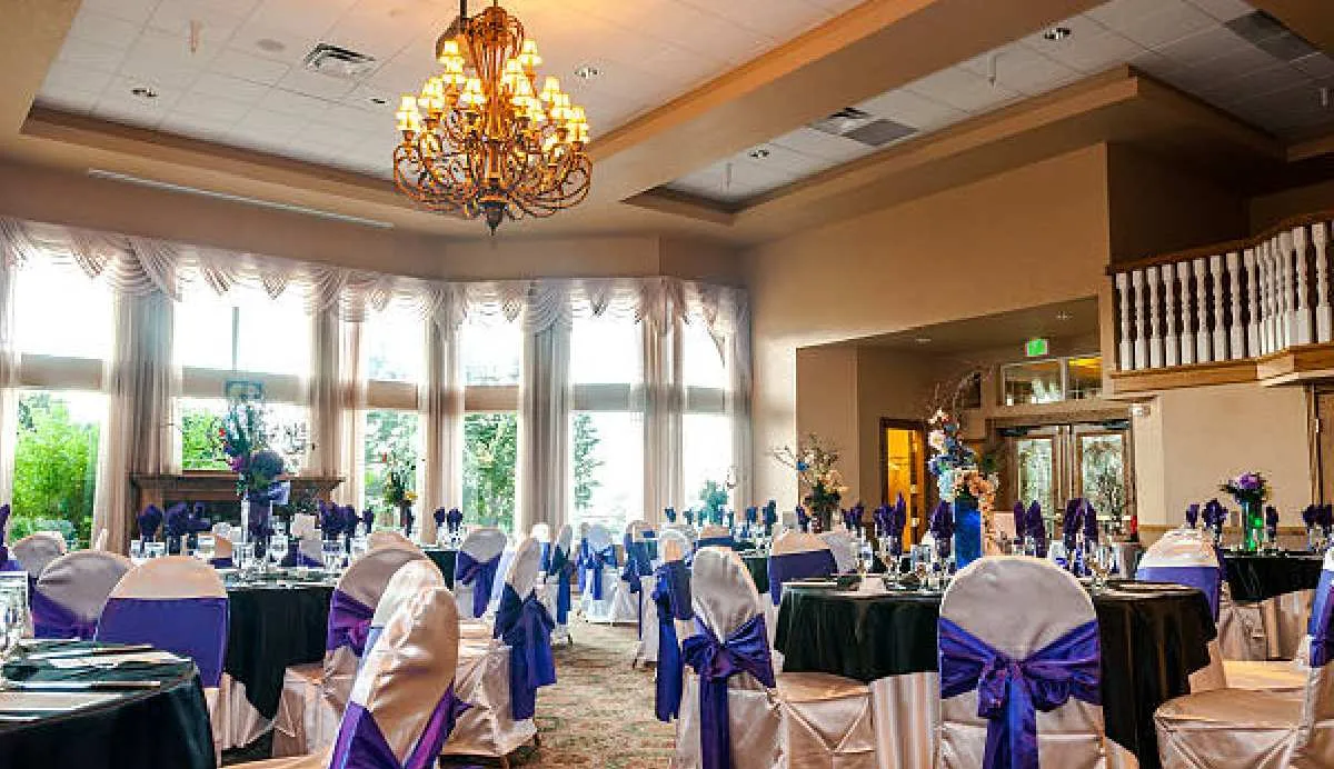 La No Boda contará con menú de tres tiempos, barra libre y música en vivo/Pixabay