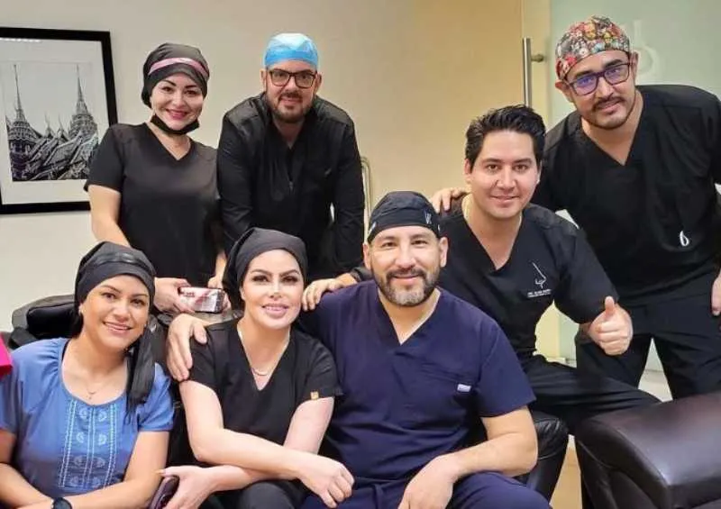 La madre de la joven, sin ser enfermera, trasciende que entraba a los quirófanos/X