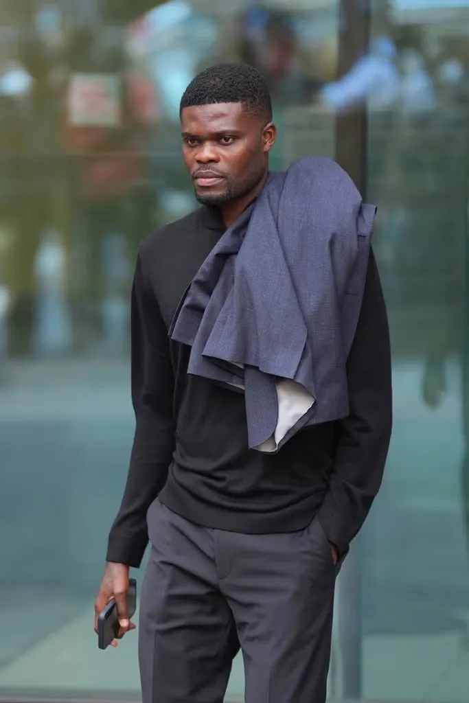 Partey todavía tiene que comparecer ante la corte