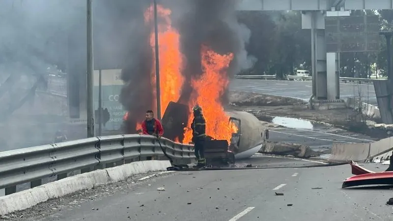 Autoridades señalan al chófer de la pipa como responsable del accidente/X: @PixelMedia4_0