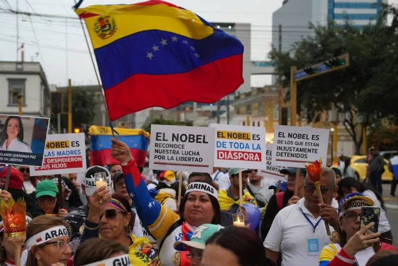Los venezolanos celebraron el premio para su líder opositora/AP