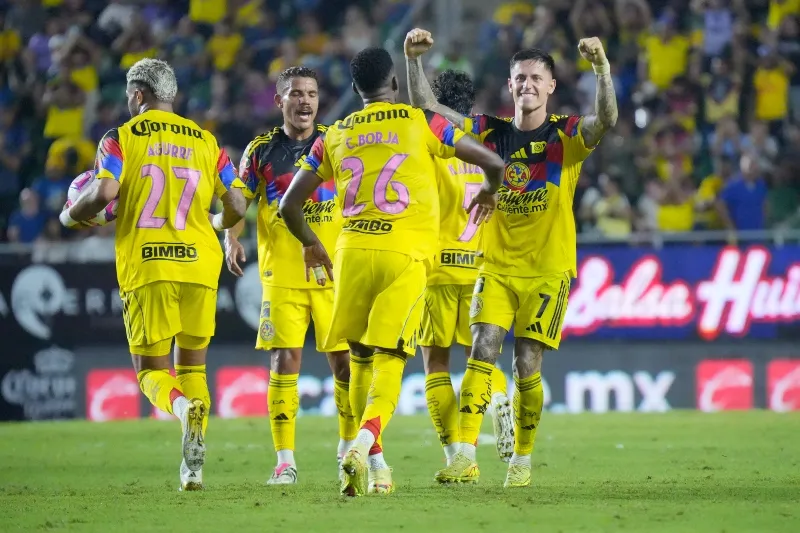 Brian Rodríguez festeja su gol ante Mazatlán | IMAGO7