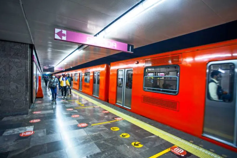 El precio por viaje en el Metro se mantiene en $5.00 pesos/Pixabay