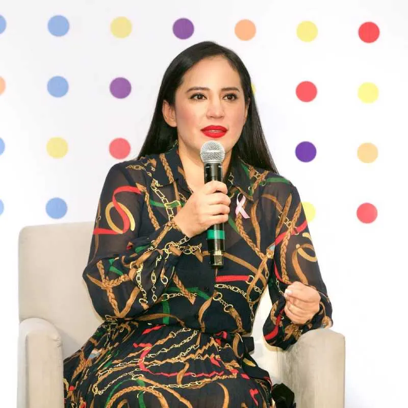 Cuevas pidió que sus galanes sean &quot;más guapos&quot;/IG: @sandracuevas_