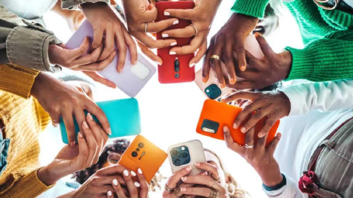 Los stickers ya forman parte de todos los chats grupales o individuales/Pixabay