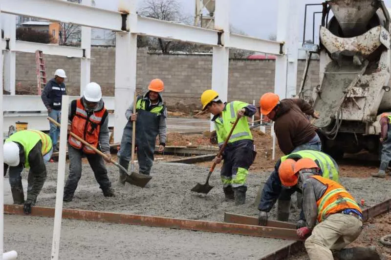 El dinero recaudado se usaría para obras públicas/X