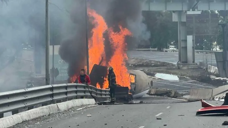 Las investigaciones apuntan a que el accidente se ocasionó por un erro del chófer de la pipa/X