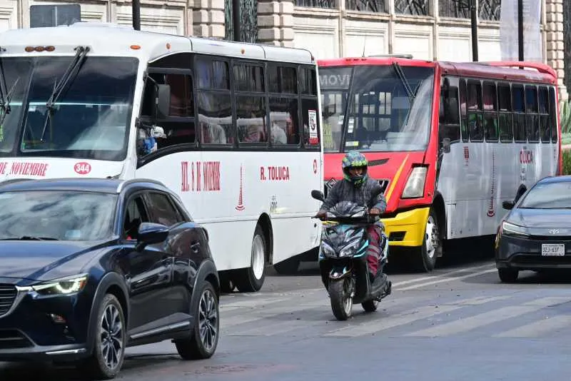 Los motociclistas y sus acompañantes están obligado a portar casco certificado/Gobierno Edomex