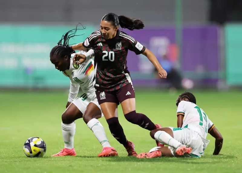 El Tri sufrió pero superó la Fase de Grupos