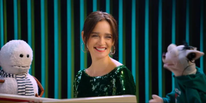Julieta Venegas participa en la banda sonora de la película, aportando una nueva canción al universo de 31 Minutos. / Prime Video