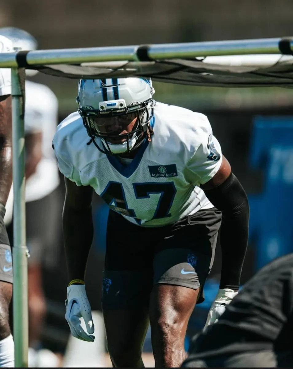 Weaver es nuevo jugador de los Panthers