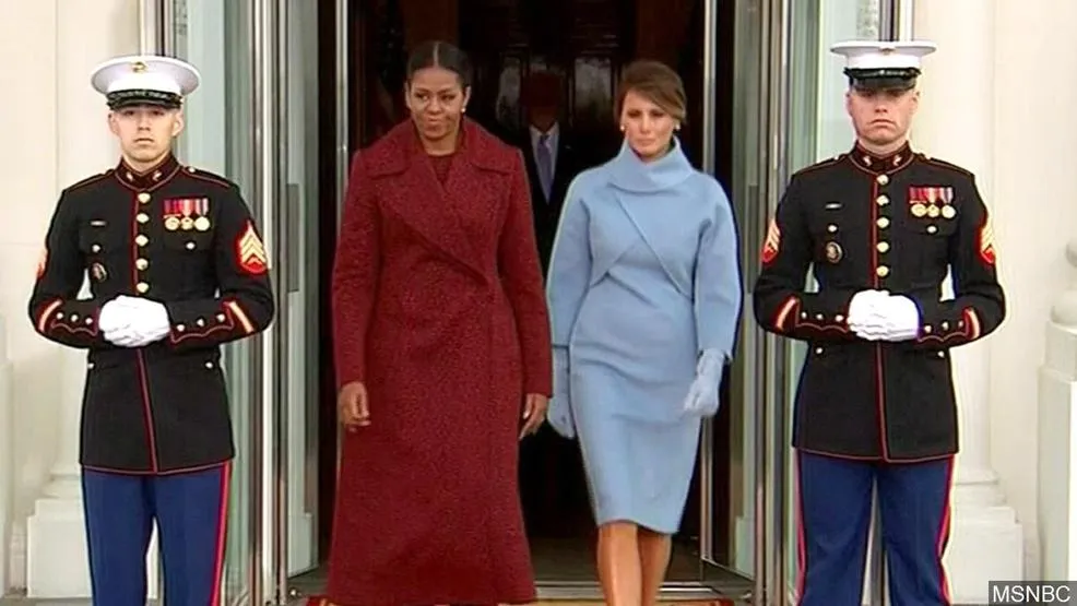 Michelle Obama y Melania Trump juntas en la toma de protesta