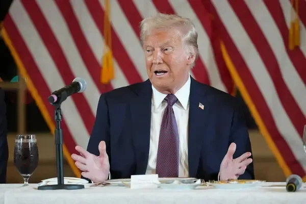 Donald Trump advirtió sobre el infierno que puede provocarse si no se cumple acuerdo