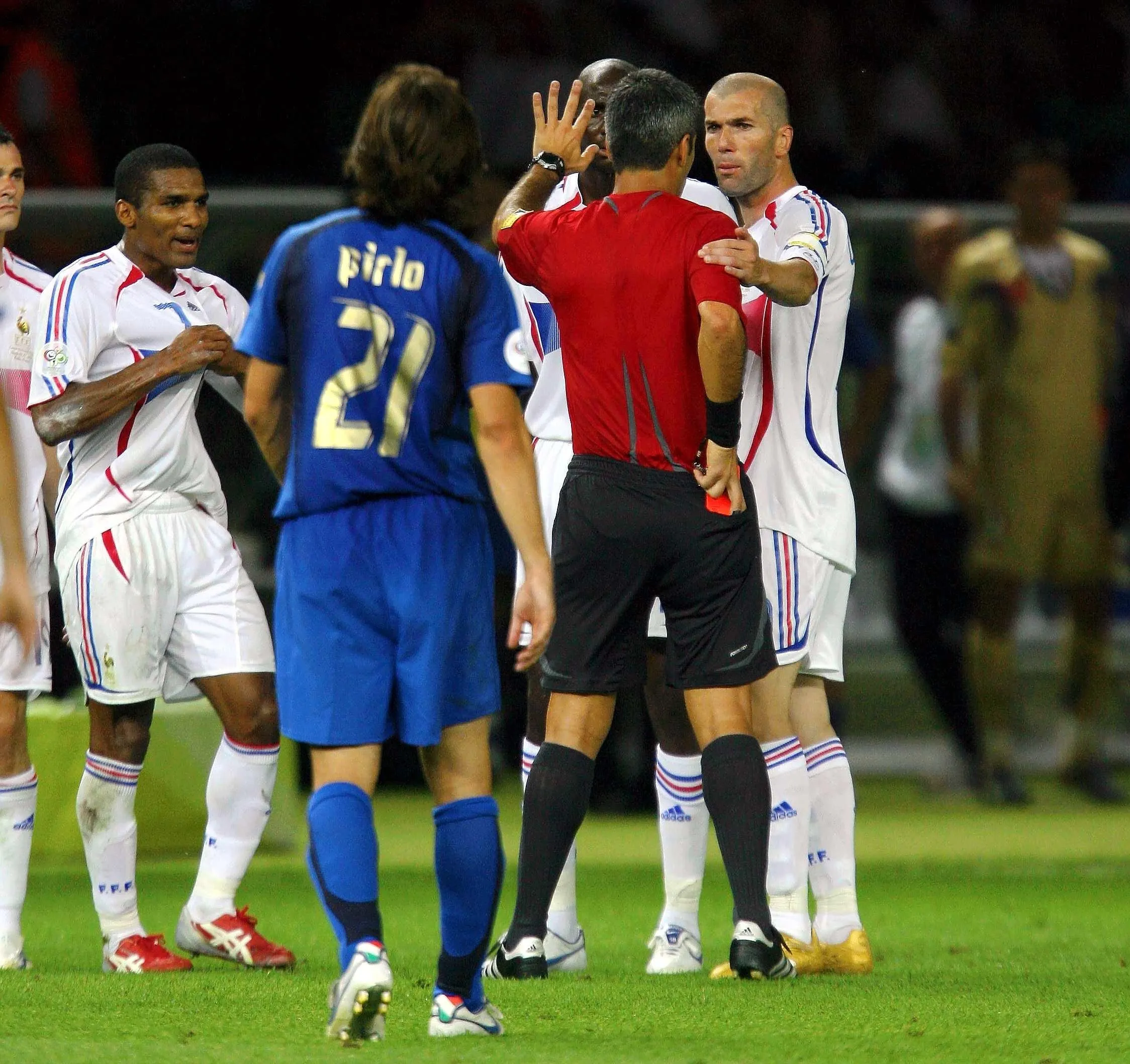 Elizondo expulsó a Zidane en 2006