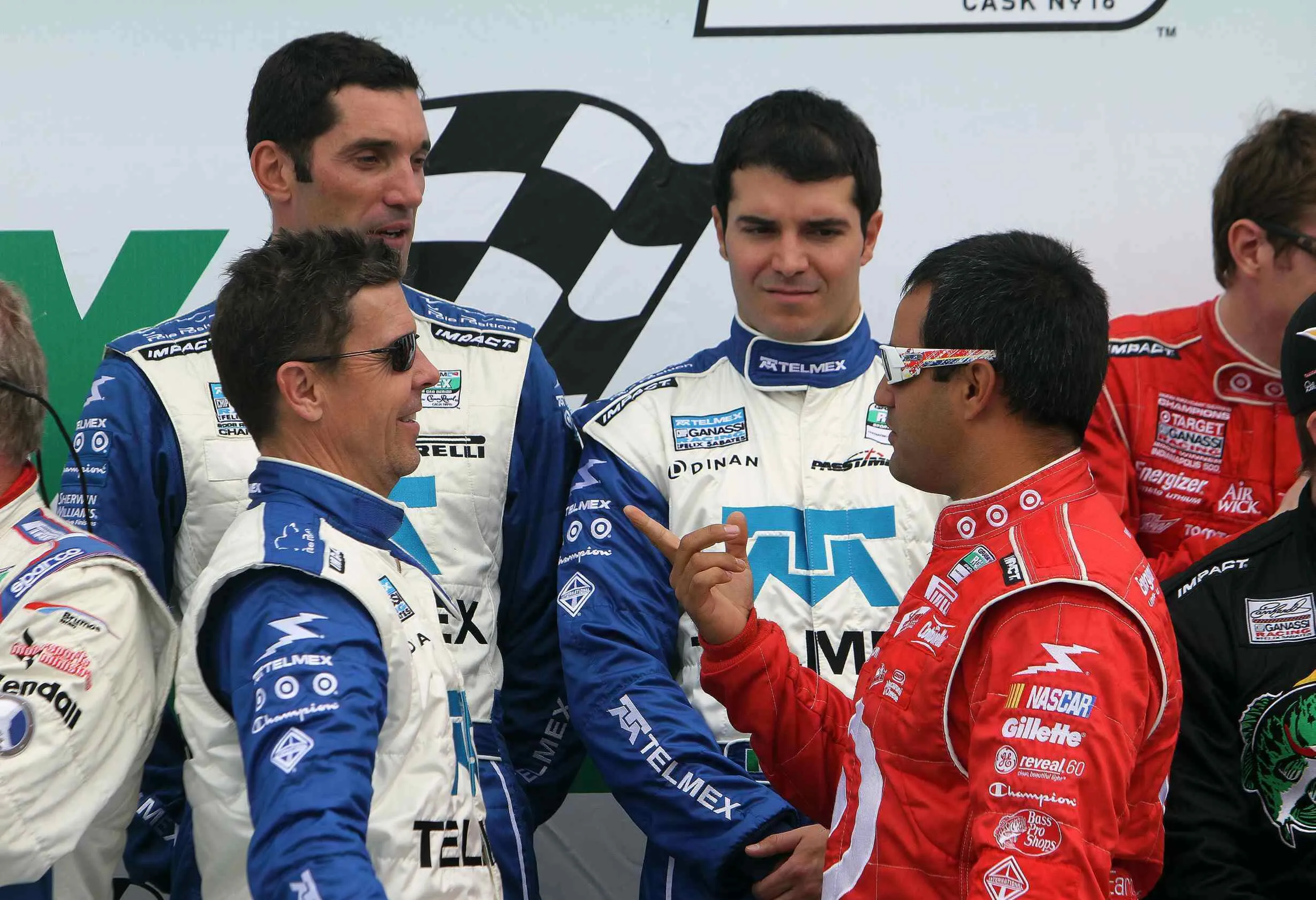 Montoya aceptó que juzgó mal a Checo