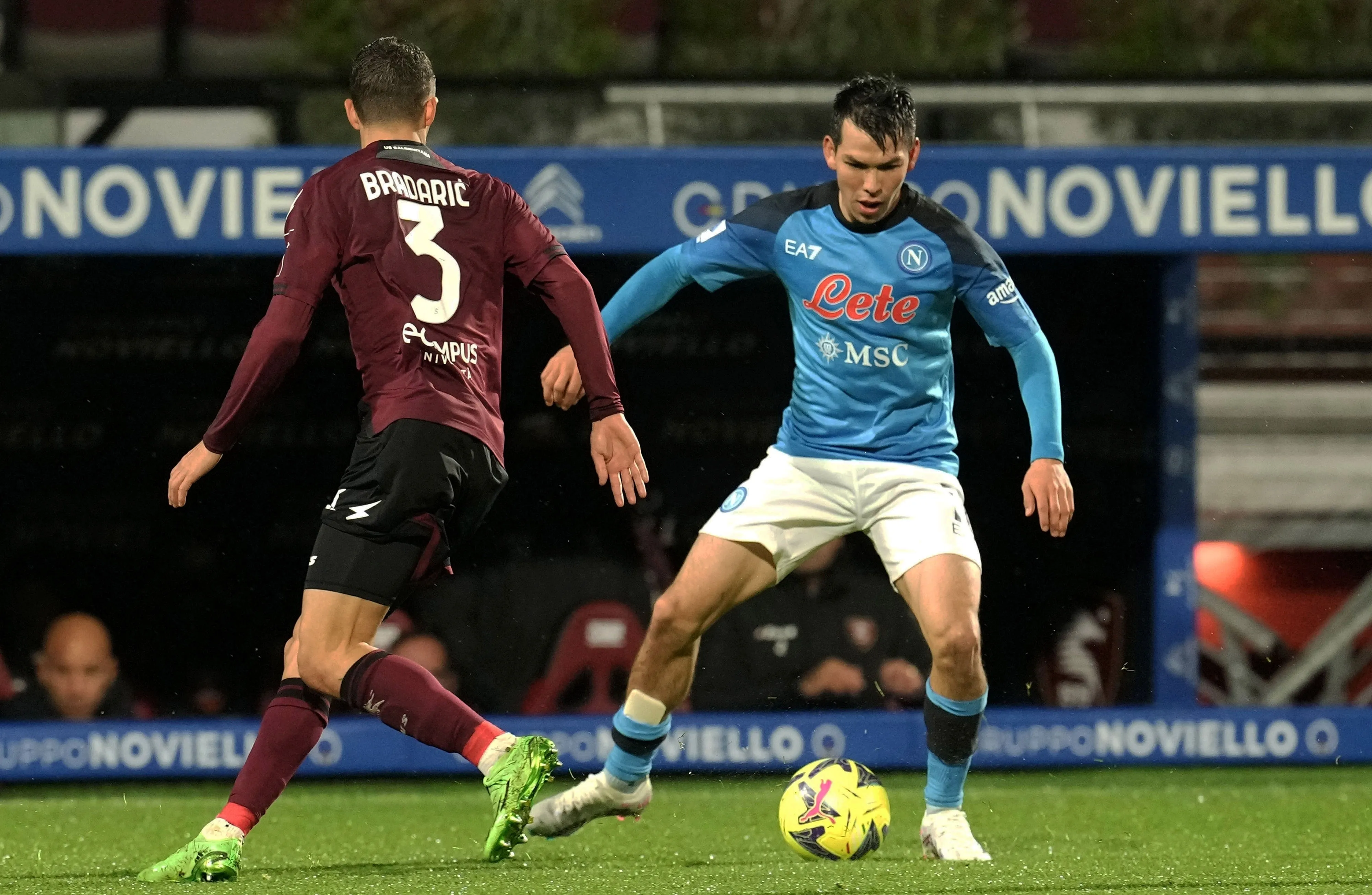 Chucky Lozano no se olvida de su etapa en Napoli