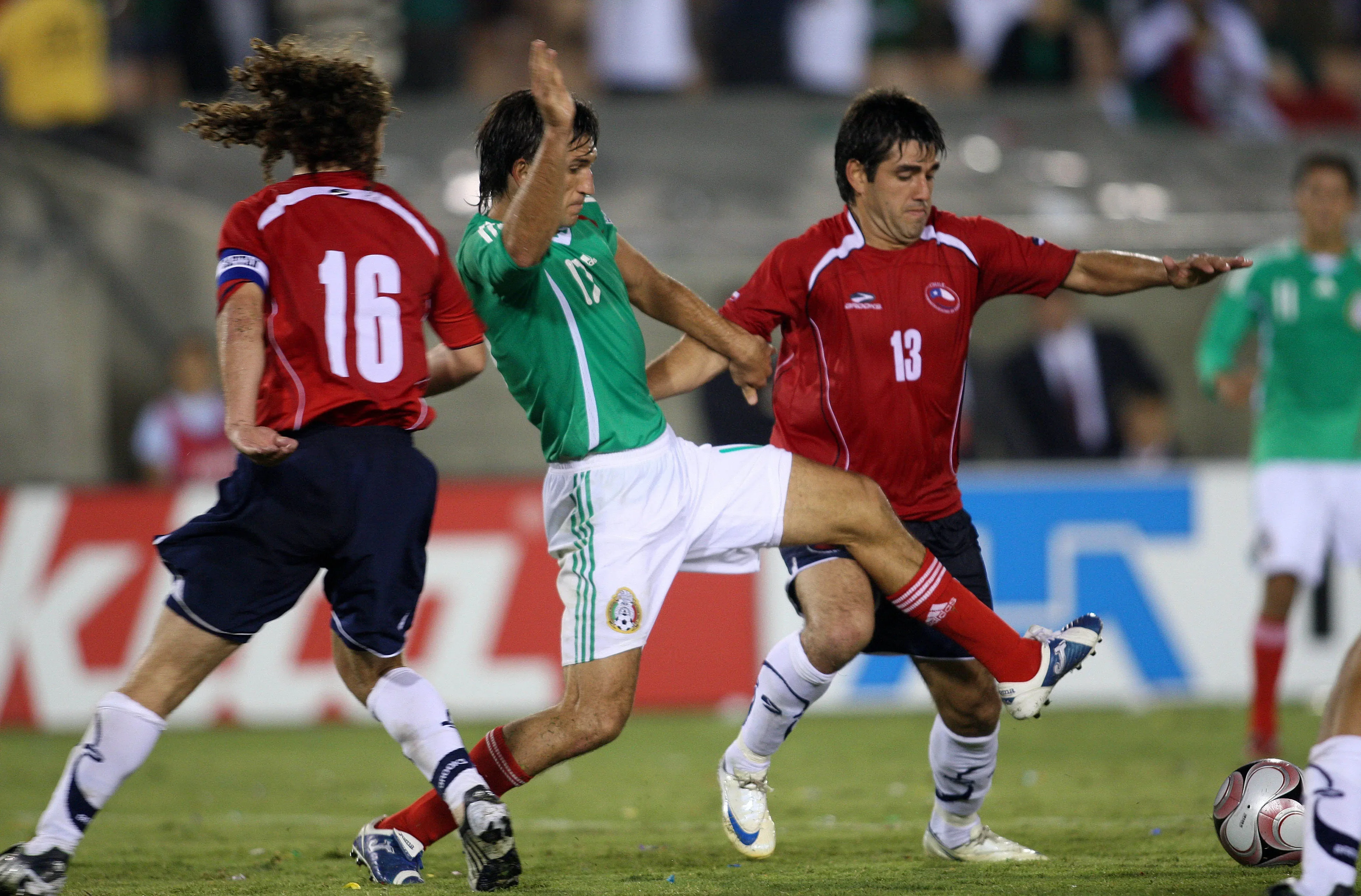 Kikín comparó diferentes generaciones del Tri