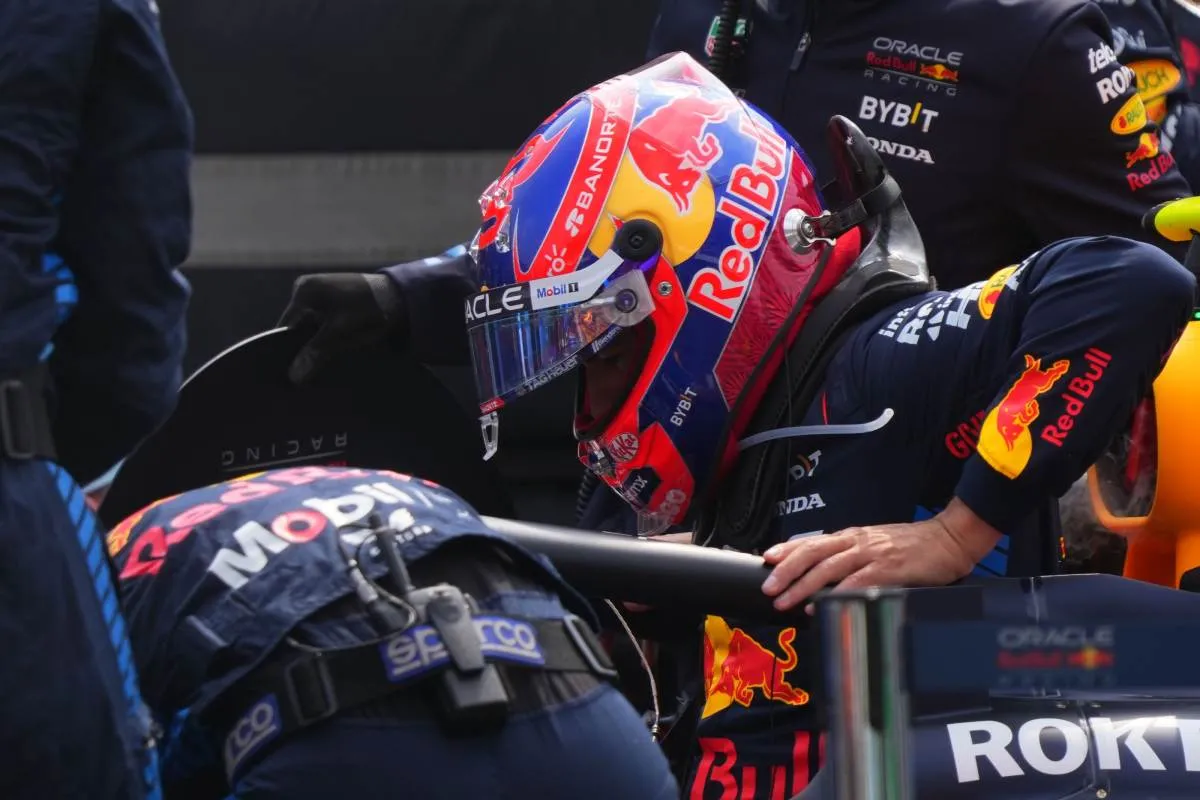 Checo Pérez con Red Bull durante el Gran Premio de México