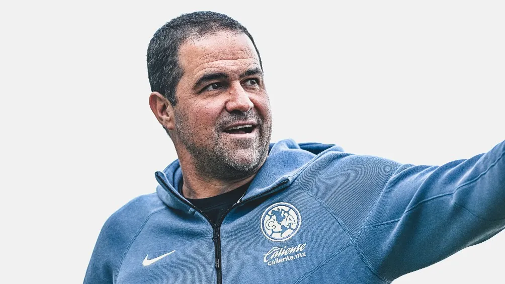 André Jardine dirigiendo al América | IMAGO7