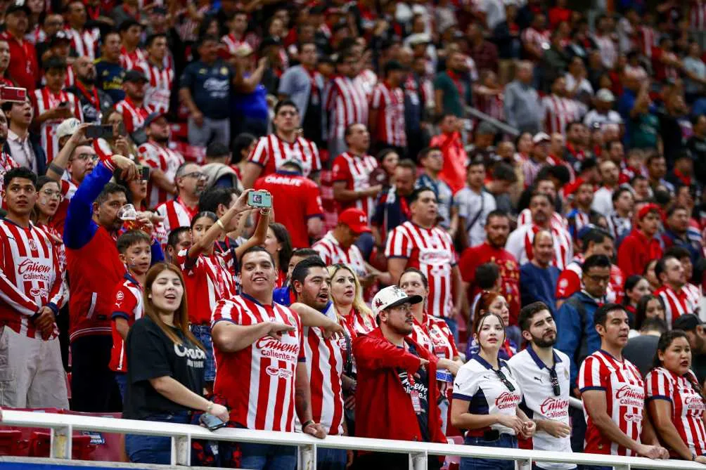 Hubo un pequeño incidente desagrdable con la afición de Chivas