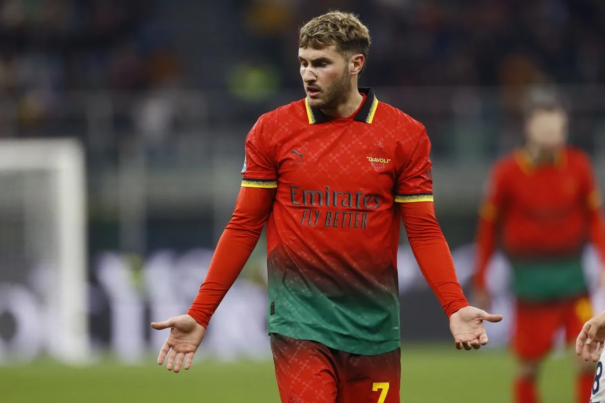 'Santi' con el uniforme del Milan | MEXSPORT
