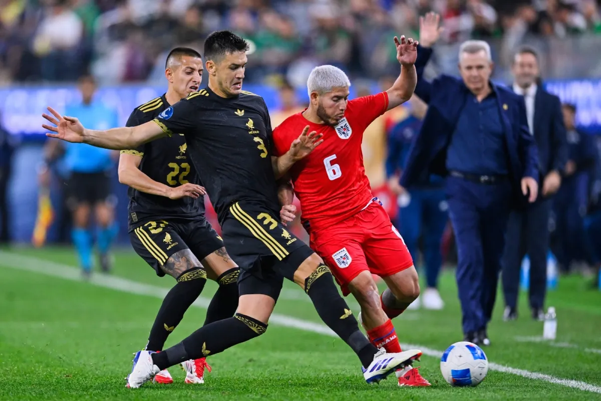 Montes durante el juego | MEXSPORT