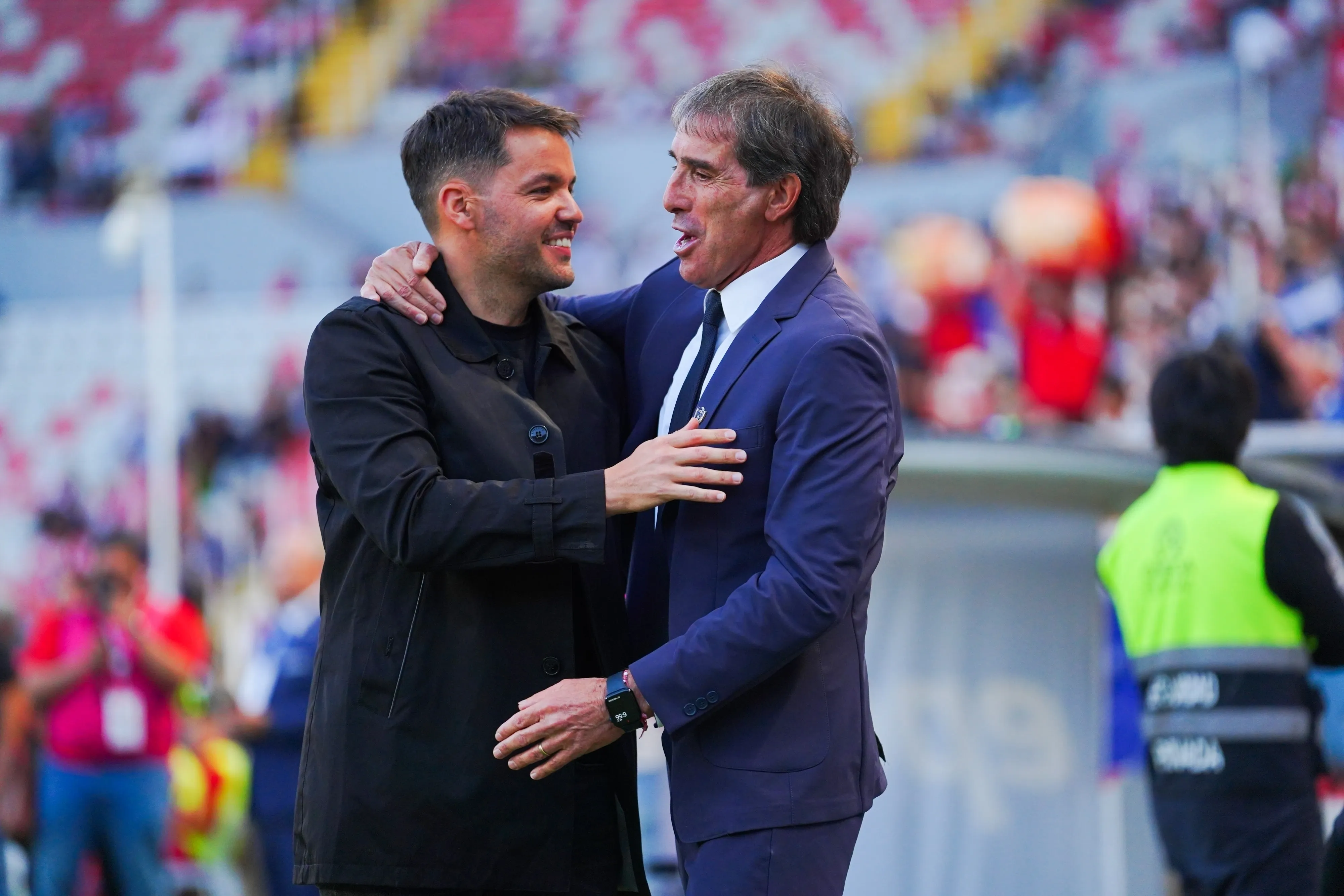 Larcamón le habría ganado a Almada la carrera rumbo a la Noria