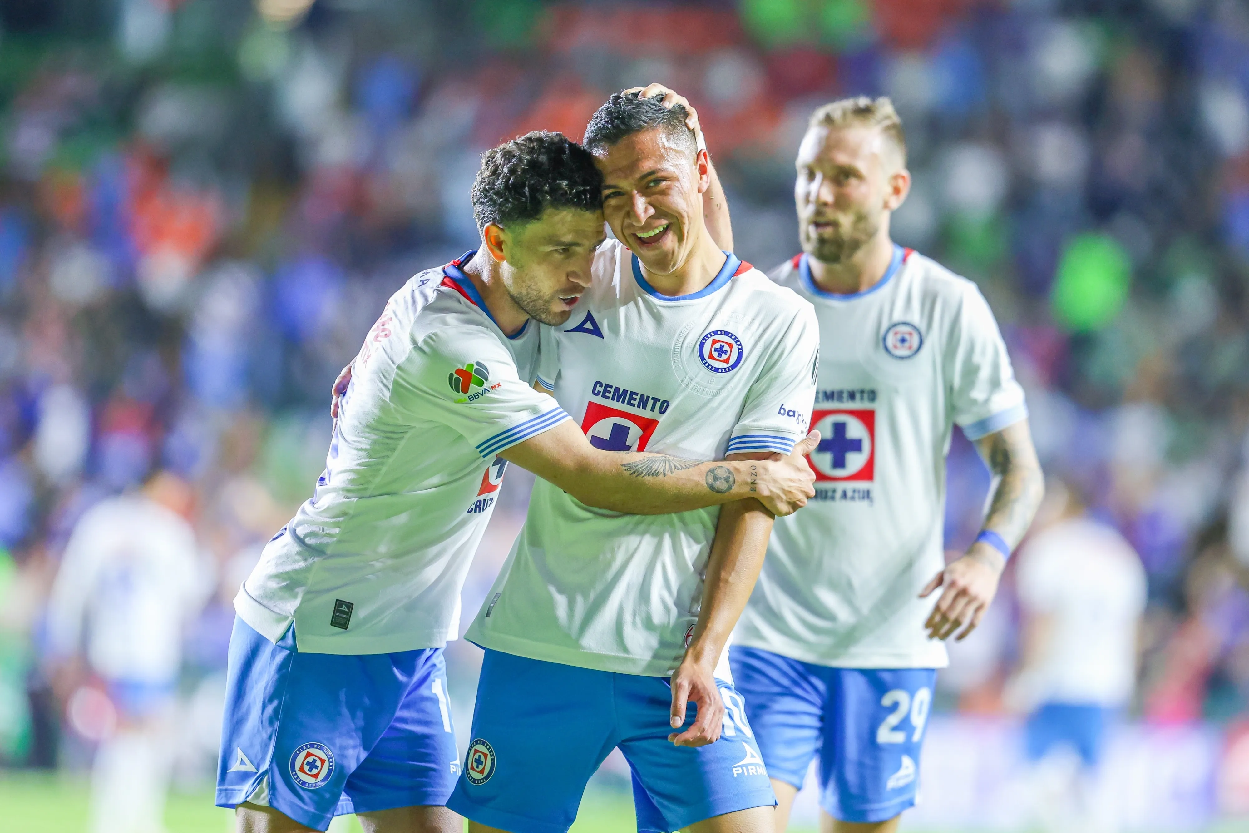 Montaño fue figura del encuentro con dos goles