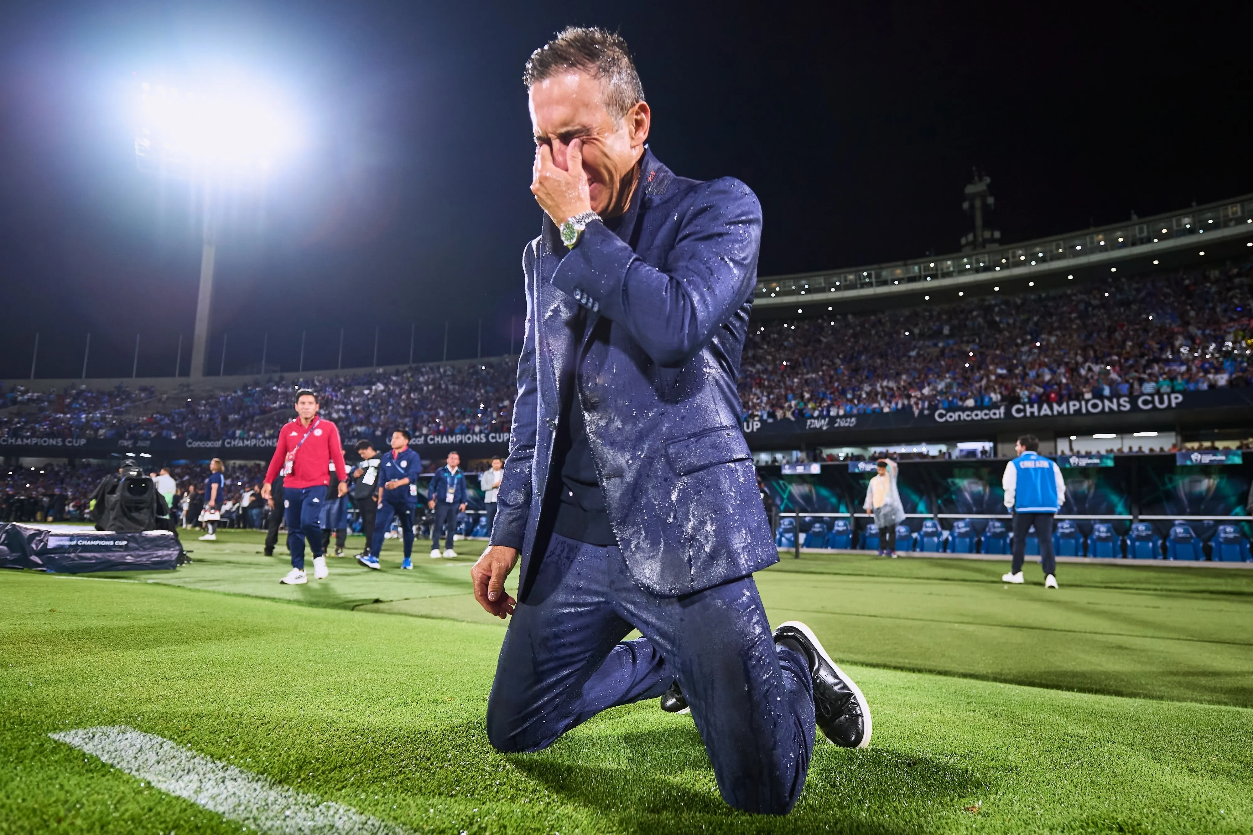 Pese al título, Vicente no seguirá en la Noria