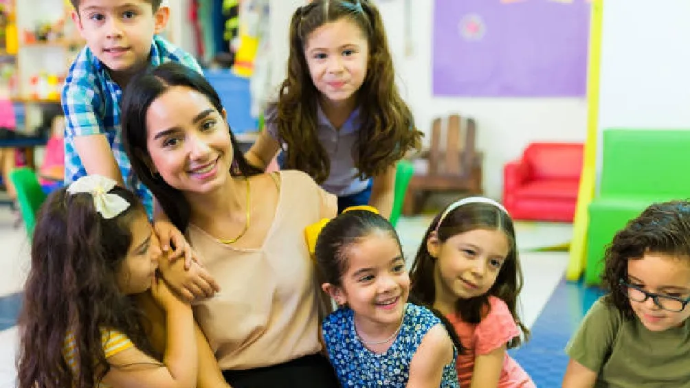 Cada 23 de mayo se celebra en México el Día del Estudiante, una fecha significativa para miles de instituciones educativas que la conmemoran con actos cívicos y actividades culturales/iStock