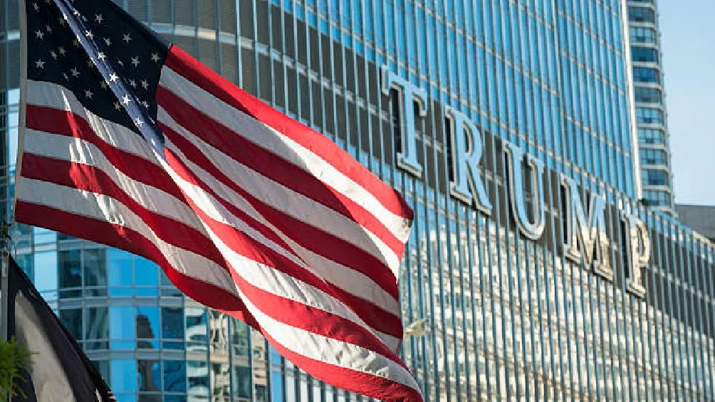 El presidente Donald Trump volvió a sacudir la economía global con una amenaza directa a uno de los gigantes tecnológicos más influyentes del mundo: Apple/iStock