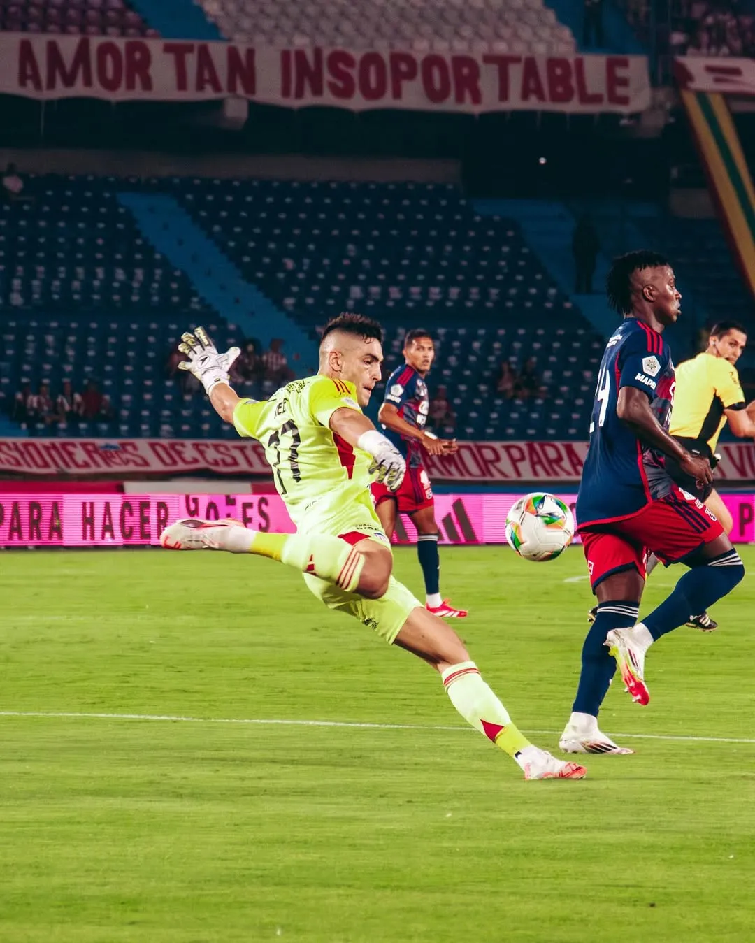 Rayados busca reforzarse con un portero