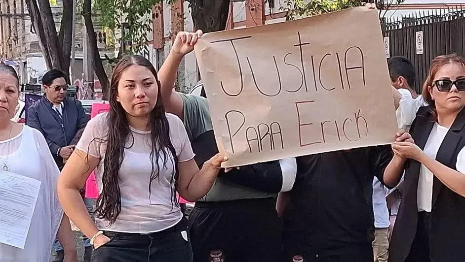 Familiares exigen justicia por la muerte del menor y las agresiones a más alumnos / Redes Sociales