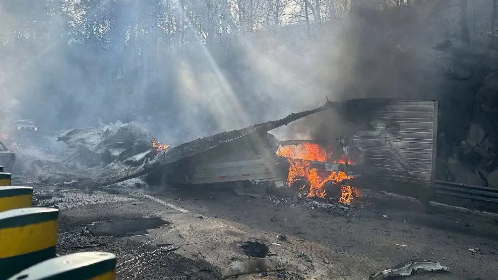 El saldo es de seis muertos y varios lesionados/X