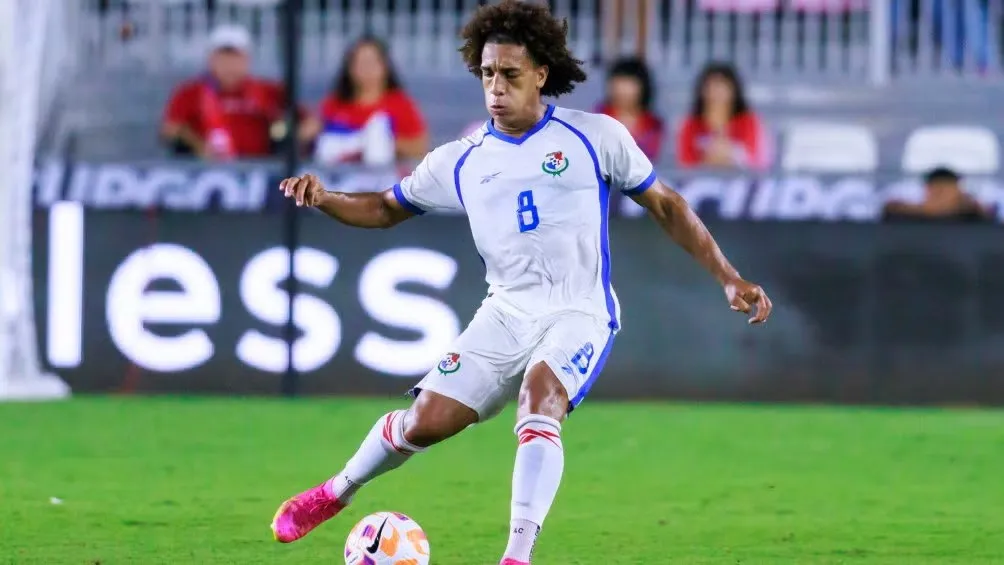 Carrasquilla en partido con la Selección de Panamá
