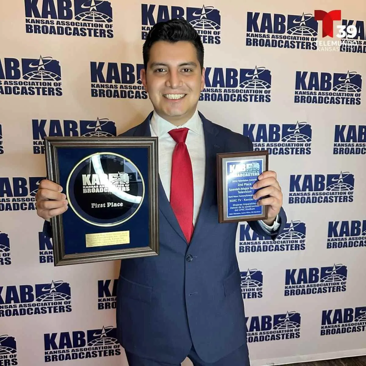 El reportero recibió varios reconocimientos en su carrera