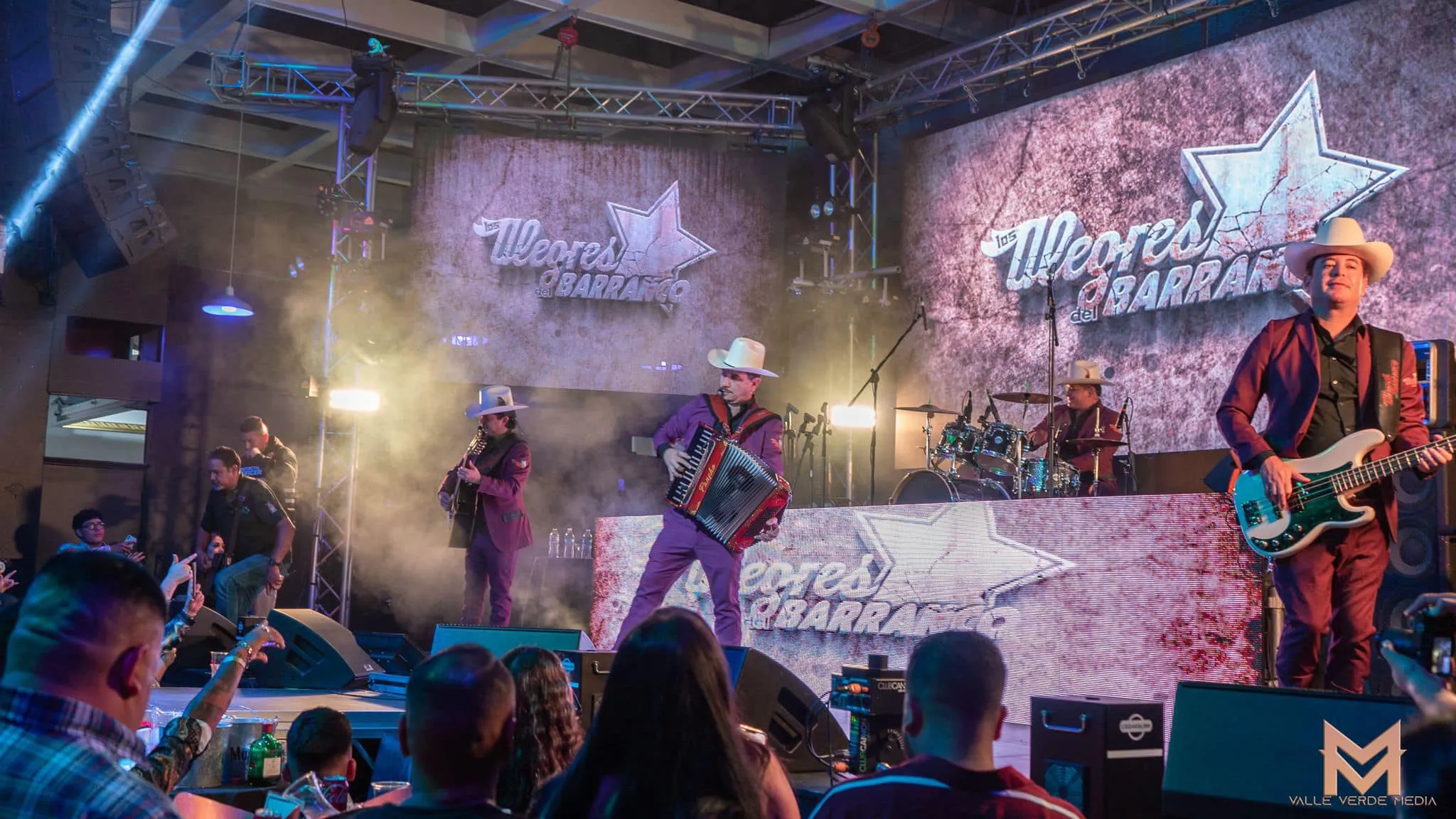 Sus visas les fueron canceladas por hacer apología del delito / IG: @losalegresdelbarranco1