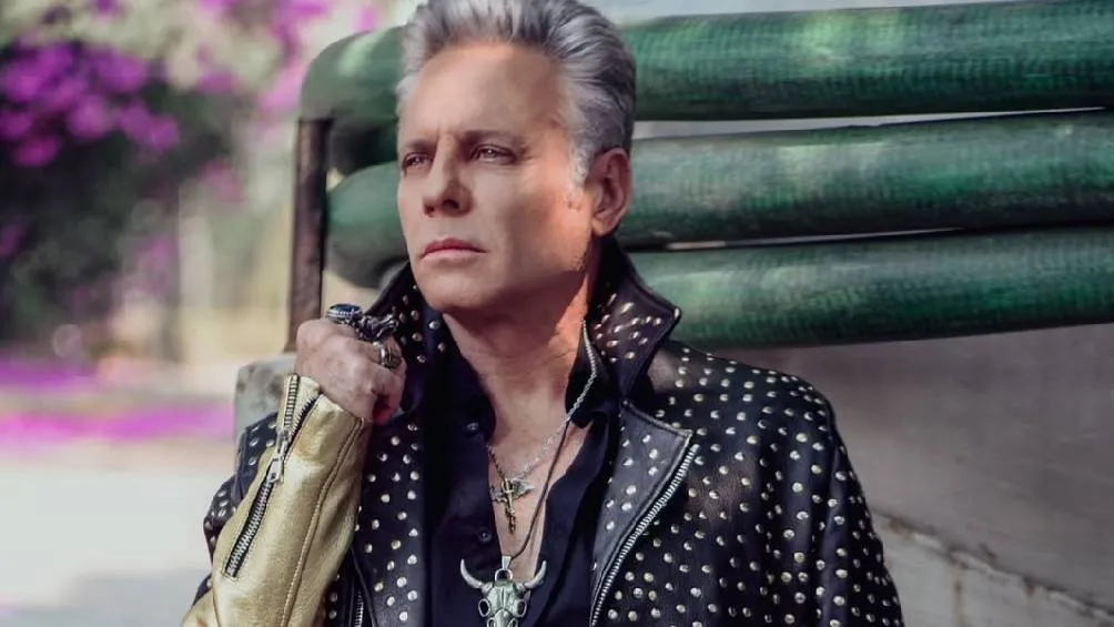 Alexis Ayala nació en Estados Unidos, pero creció en México y es egresado del CEA de Televisa/IG: @alexisayala